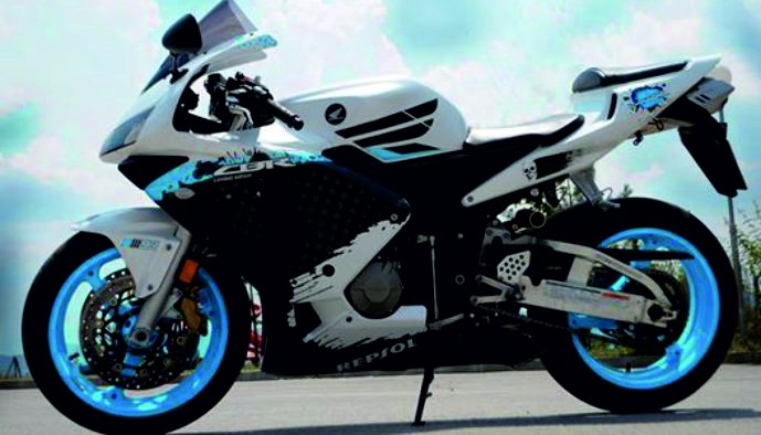 http://Branding on a white track bike&nbsp;