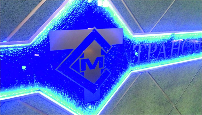 http://Making an advertisement from triplex glass with RGB lighting&nbsp;